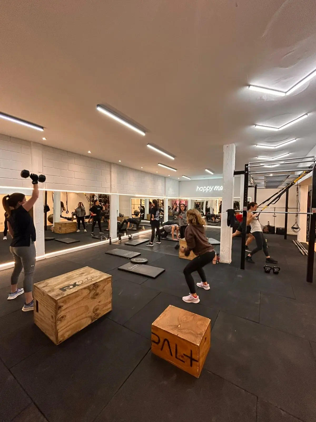 Happy Move - Clases grupales dirigidas